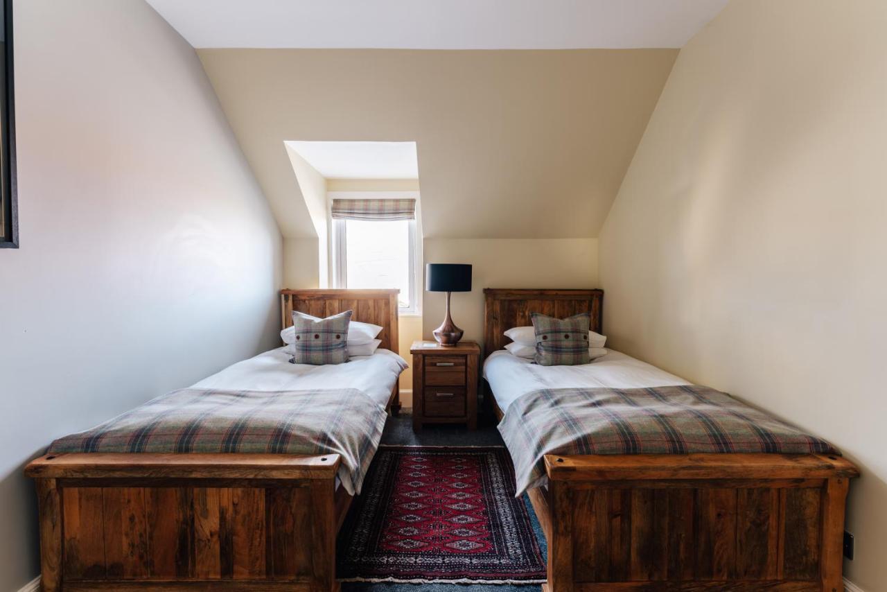 Luxury Inverness Central Apartment Private Parking Kültér fotó